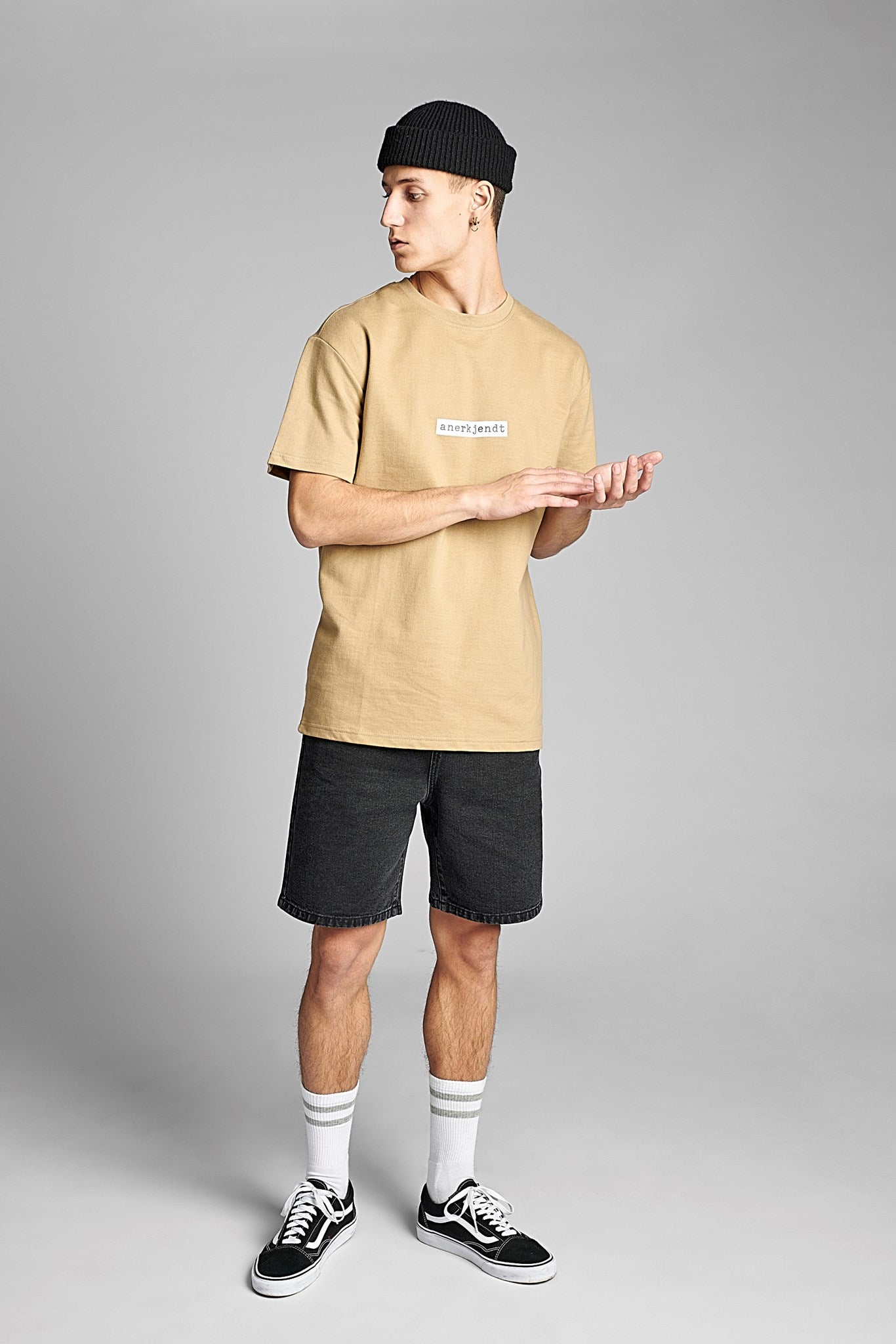 900180-5523_3.jpg